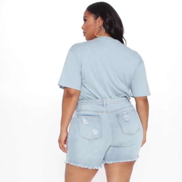 ♥️ Fashion Nova Almost Famous shorts - Picture 5 of 16